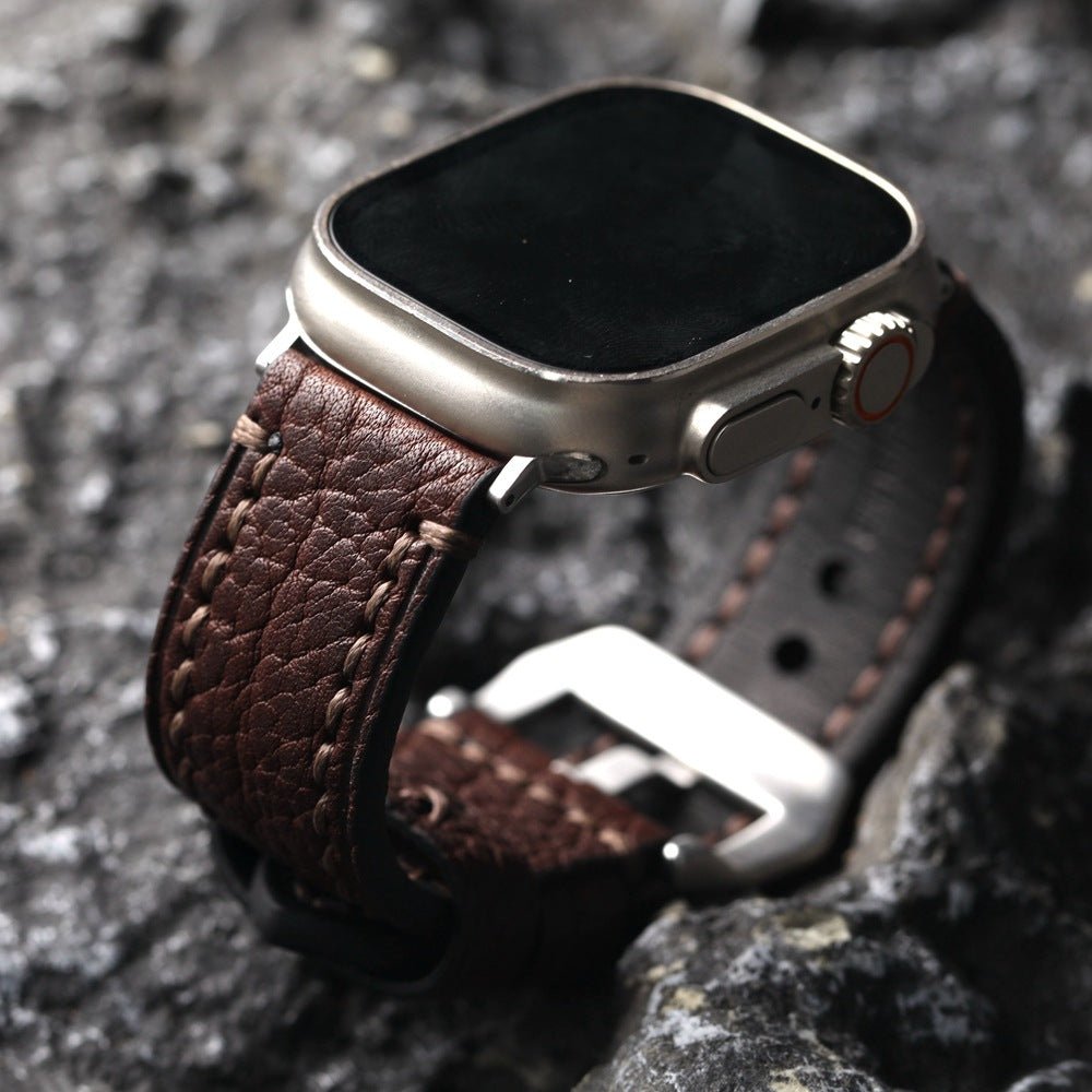 Bracelet Apple Watch en cuir véritable texturé, coutures apparentes, boucle acier inoxydable, modèle Claudio