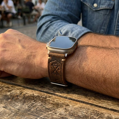 Pulsera para Apple Watch de cuero de plena flor, acabado vintage resistente, cierre de acero, sujeción cómoda y firme, modelo Anclède