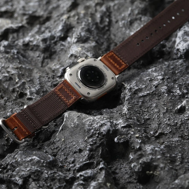 Tykt nylonarmbånd til Apple Watch med læderindsatser, behagelig pasform og markant udtryk, model Josua