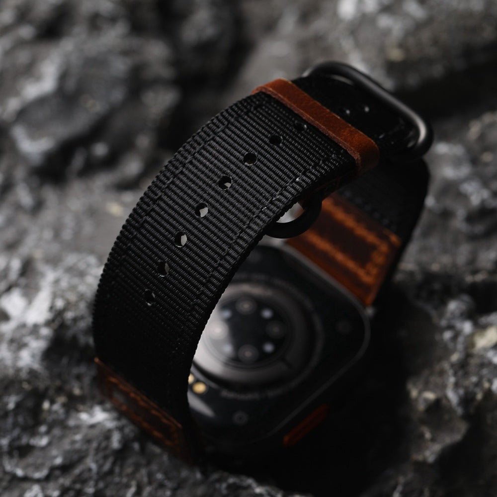 Tykt nylonarmbånd til Apple Watch med læderindsatser, behagelig pasform og markant udtryk, model Josua
