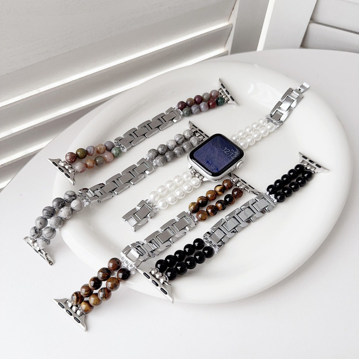 Apple Watch Armband aus Natursteinen, doppelreihig mit Perlen, Metallglieder, Modell Spedzire