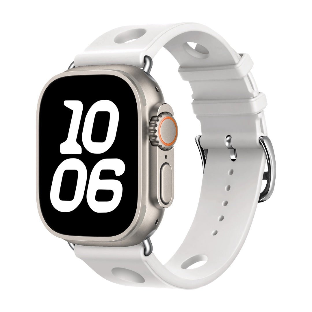 Bracelet Apple Watch blanc en silicone perforé avec fermoir en acier inoxydable, style respirant et dynamique.