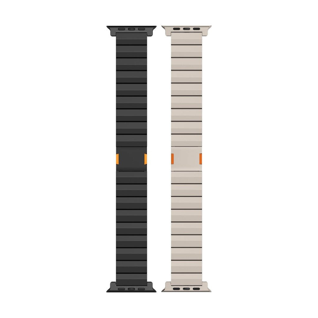 Bracelet Apple Watch en titane, design à maillons rectangulaires, noir et gris clair, fermetures magnétiques orange.