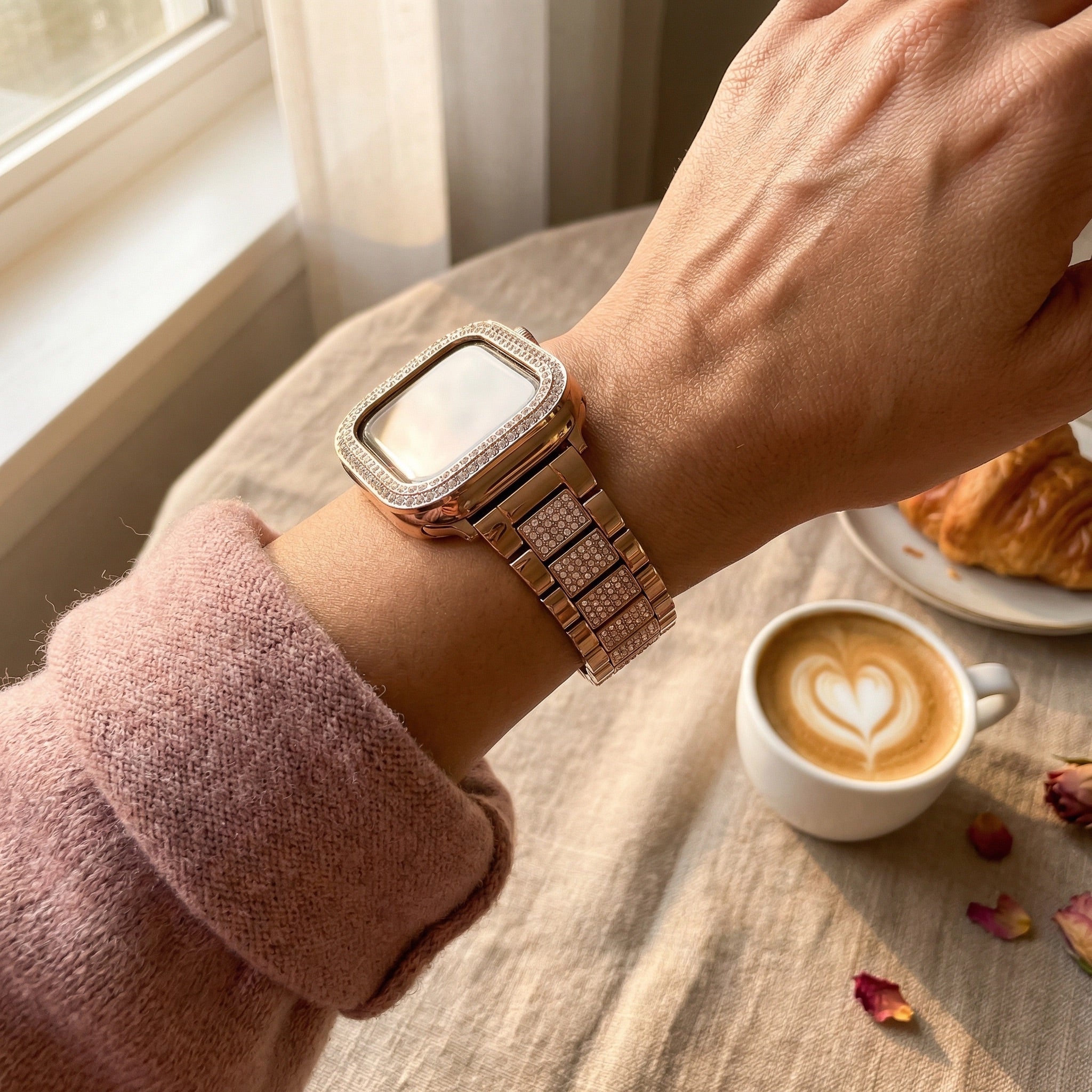 Apple Watch Bracelet for Women, Stainless Steel, Sparkling Rhinestones, Integrated Protective Case, Adjustable Links, Stracha Model