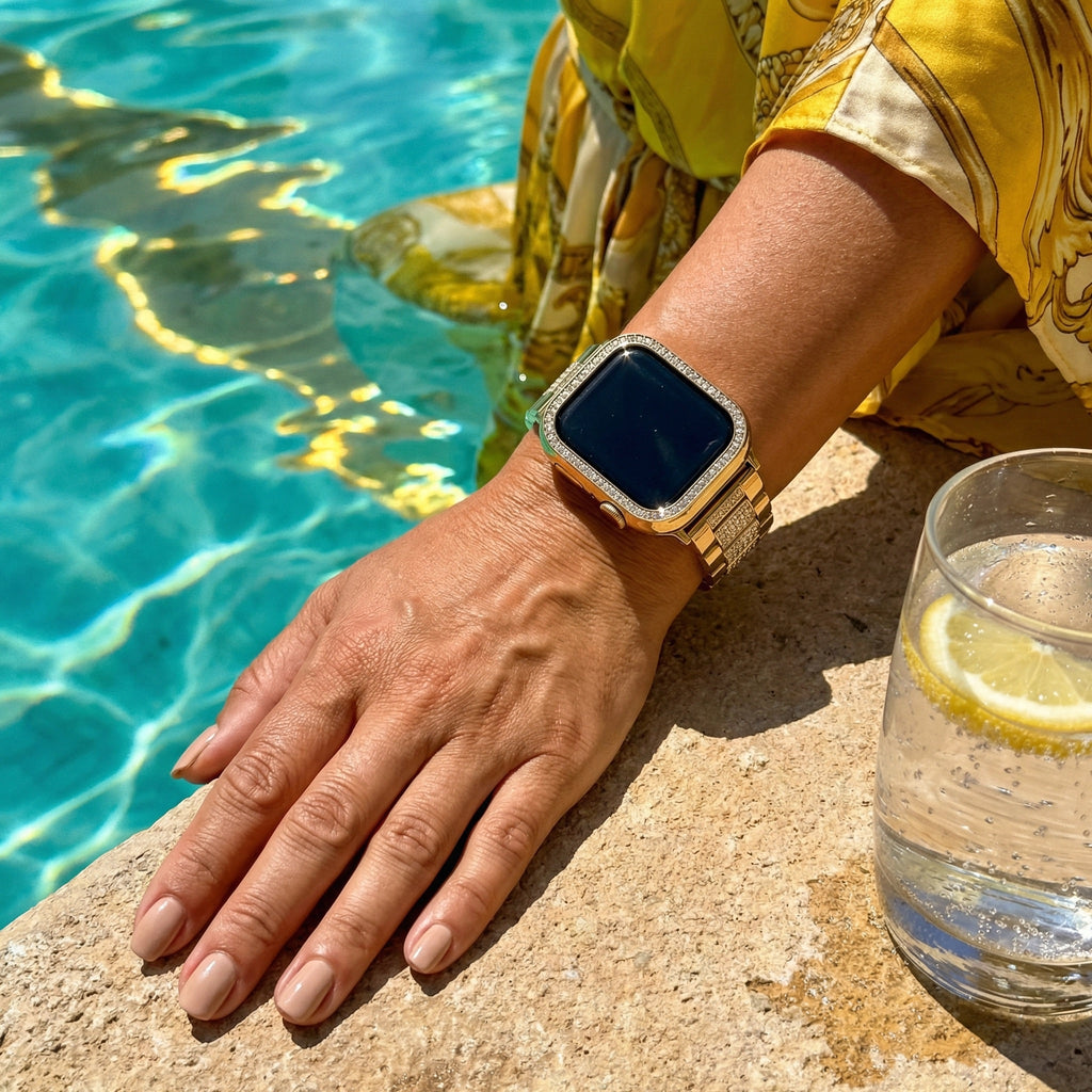 Apple Watch Bracelet for Women, Stainless Steel, Sparkling Rhinestones, Integrated Protective Case, Adjustable Links, Stracha Model