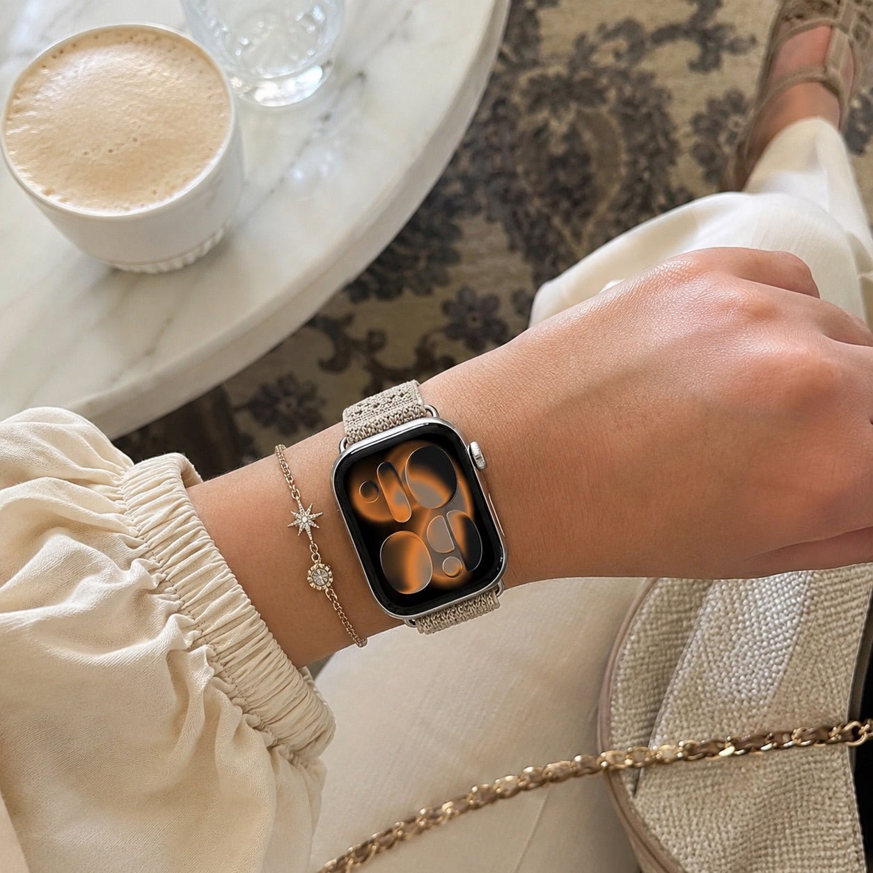 Pulsera para Apple Watch de mujer en nailon trenzado y transpirable, con hebilla de acero inoxidable, compatible con todas las series, disponible en rojo vivo, azul marino, beige y gris pizarra, modelo Urtia