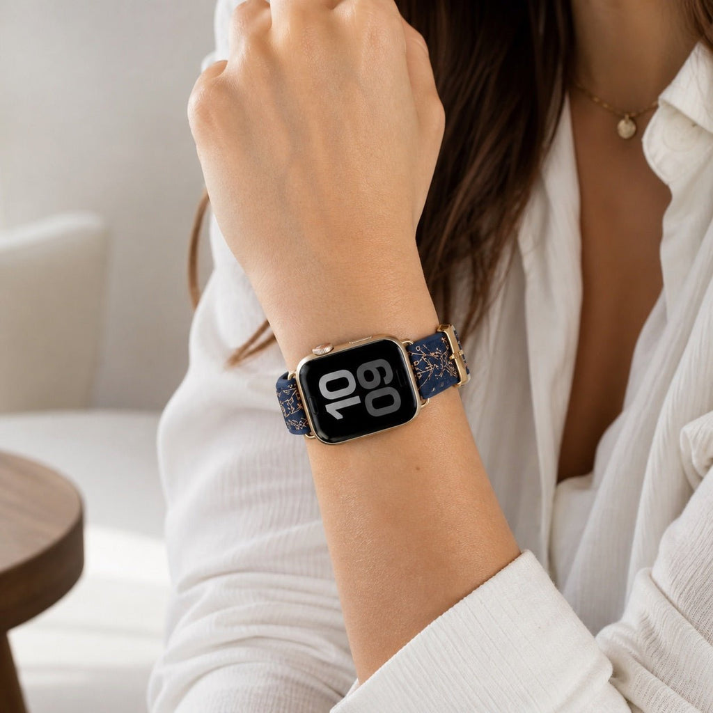 Apple Watch-armband för dam, gyllene blommönster, läder och silikon, spänne, elegant accessoar, modell Jendie