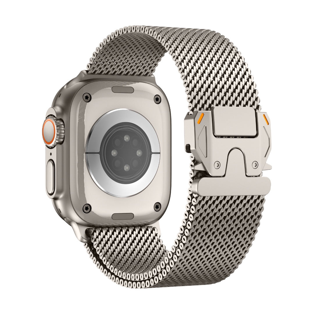 Bracelet Apple Watch maille milanaise en acier inoxydable gris clair avec fermoir sécurité parachute gris mat et accents.