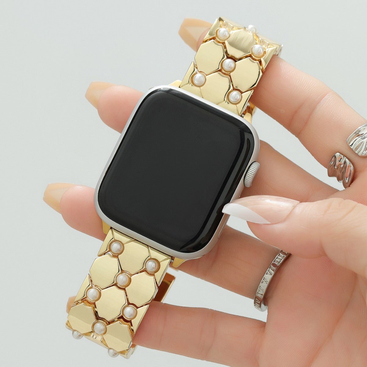 Armband für Apple Watch aus Perlenmetall, elegante geometrische Glieder, edel glänzende Oberfläche, Modell Pita