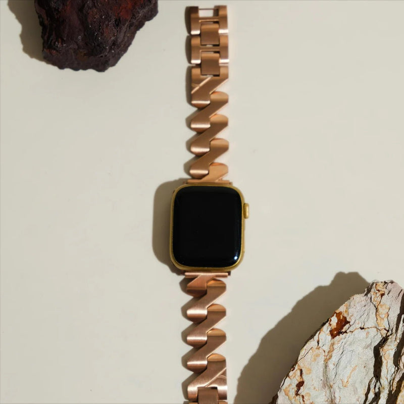 Bracelet Apple Watch moderne, pour femme, acier spirale tendance, modèle Azia - La Boutique du Bracelet