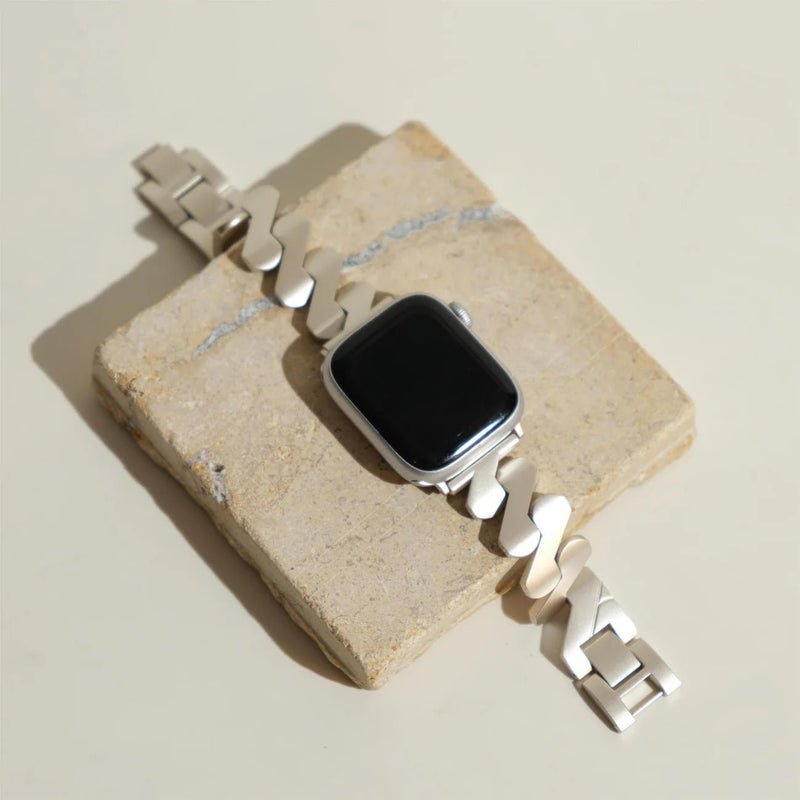 Bracelet Apple Watch moderne, pour femme, acier spirale tendance, modèle Azia - La Boutique du Bracelet