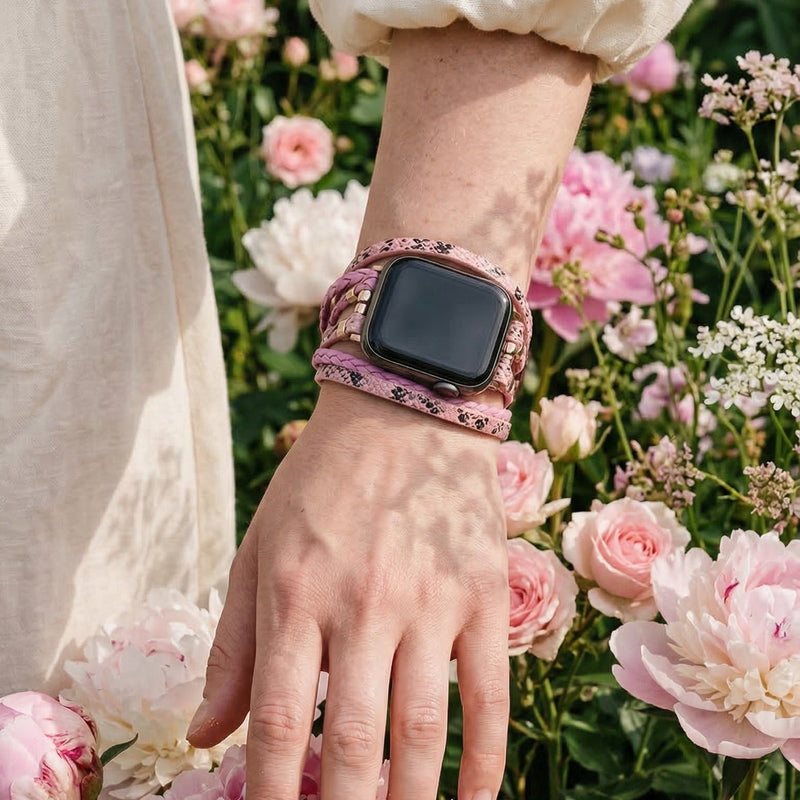 Apple Watch Armband Luziane, mehrreihig aus veganem Kunstleder, geflochtene und reptilienartige Textur, verstellbarer Edelstahlverschluss, eleganter Alltagsstil