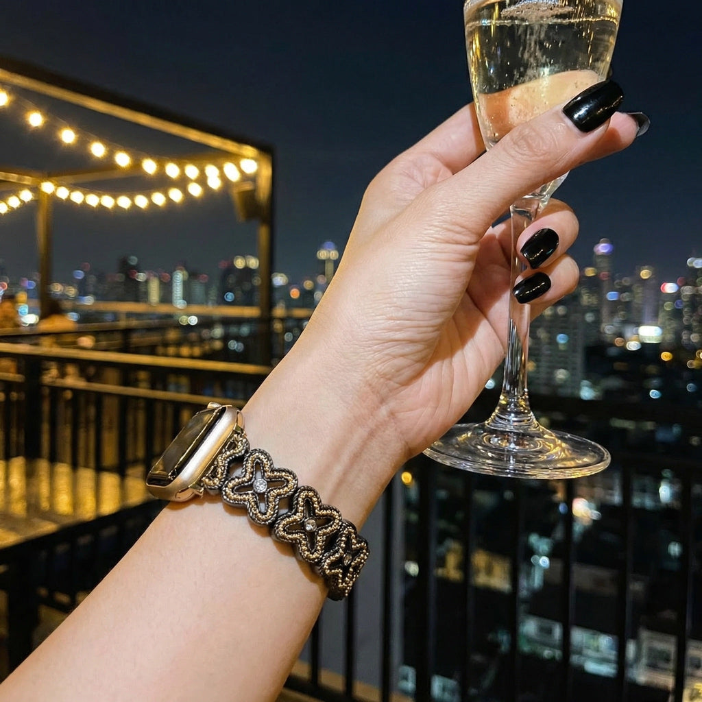Apple Watch-armbånd til kvinder, blomsterflettet i metallegering, elegant håndledssmykke, tilbehør til smartwatch, model Harpie