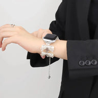 Bracelet Apple Watch, pour femme, perles et ruban métallique style satin, modèle Izuta - La Boutique du Bracelet