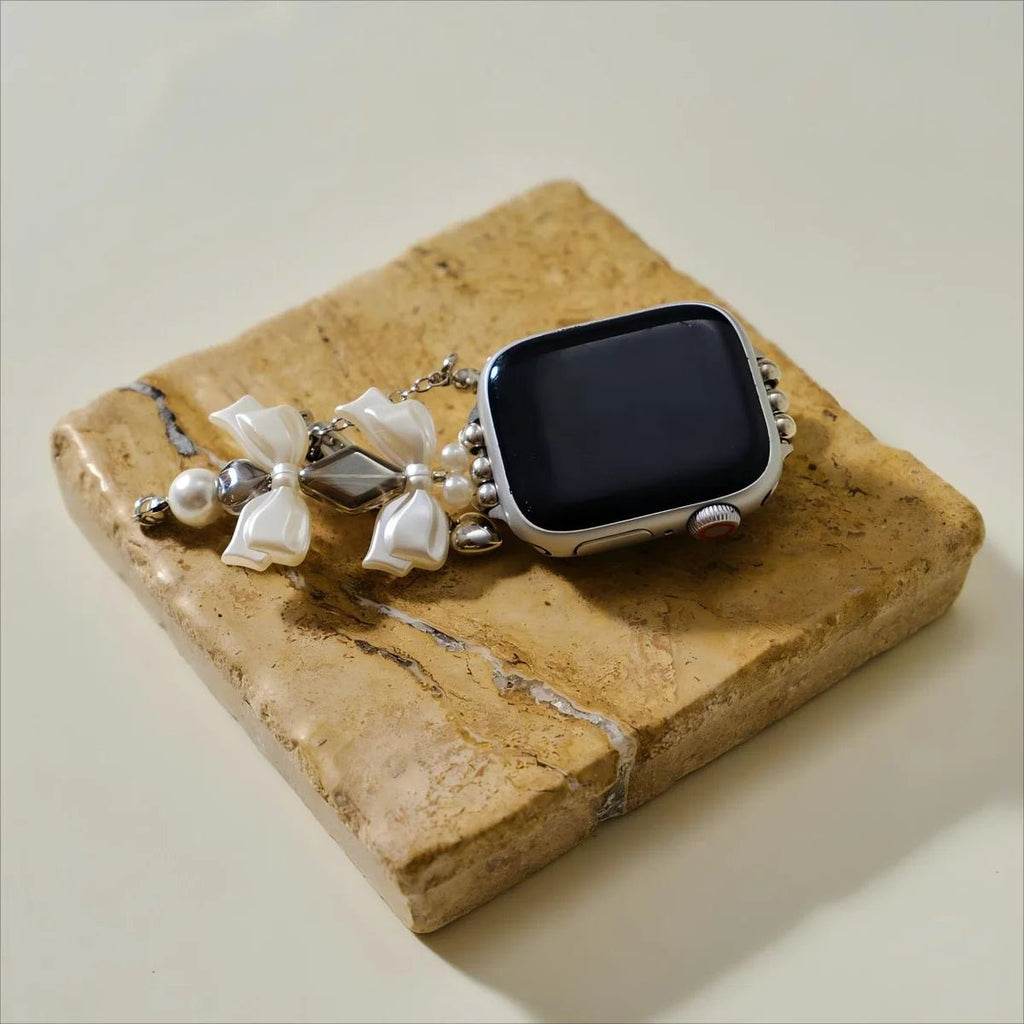 Bracelet Apple Watch, pour femme, perles et ruban métallique style satin, modèle Izuta - La Boutique du Bracelet