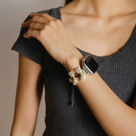 Bracelet Apple Watch, pour femme, perles et ruban métallique style satin, modèle Izuta - La Boutique du Bracelet