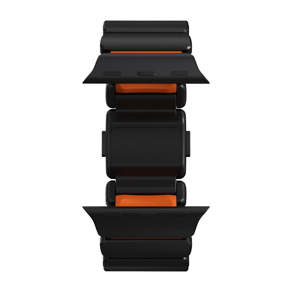 Bracelet Apple Watch Ultra en titane noir mat avec intérieur orange, design robuste et segments articulés souples en FKM.