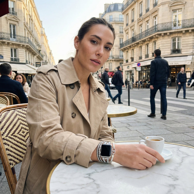 Bracelet Apple Watch simili élégant, design multi-rangs avec strass, anneaux entrelacés, fermoir ajustable, compatible toutes séries, modèle Lona