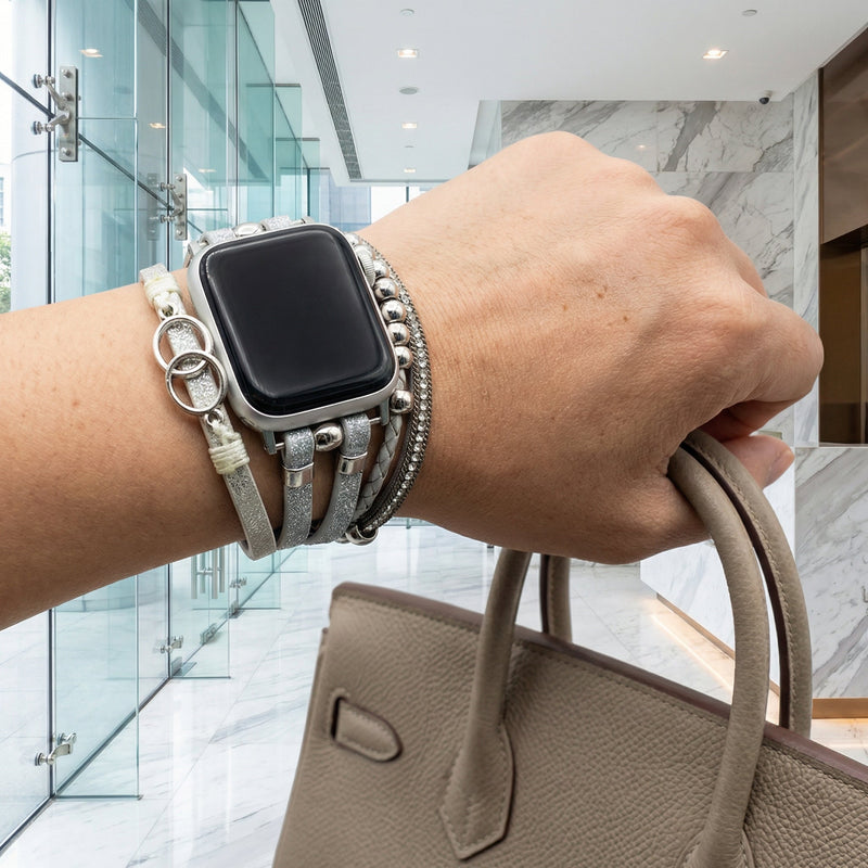 Bracelet Apple Watch simili élégant, design multi-rangs avec strass, anneaux entrelacés, fermoir ajustable, compatible toutes séries, modèle Lona