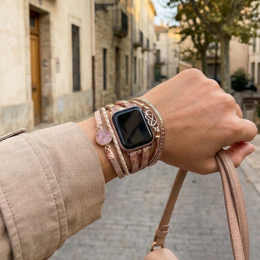 Bracelet Apple Watch simili vegan multi rangs femme, bracelet Apple Watch élégant avec pierre naturelle et breloque cœur-infini, modèle Felicidad