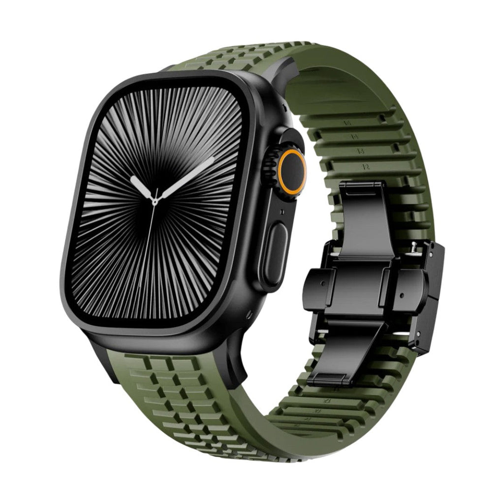 Bracelet Apple Watch en silicone vert kaki texturé avec boucle ajustable double noire, style sport robuste.