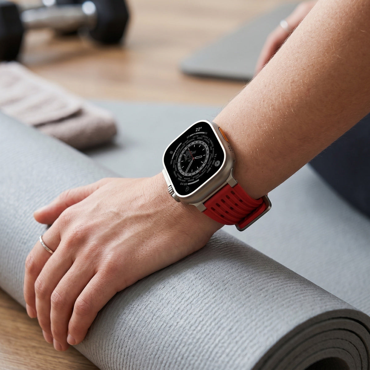 Arda Model Apple Watch Sport Bracelet in Breathable Grooved Silicone, Steel Buckle