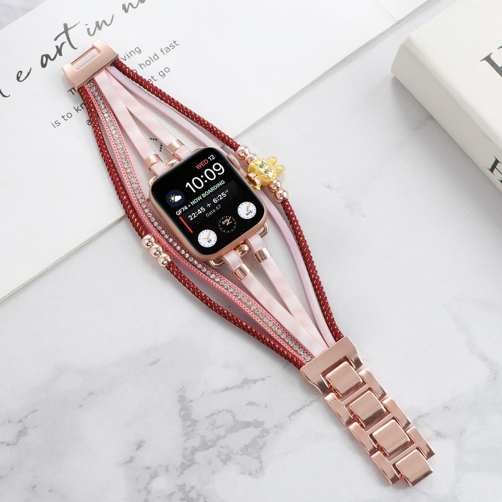 Bracelet pour Apple Watch en métal rose doré avec perles dorées, strass brillants et breloque ours Teddy.