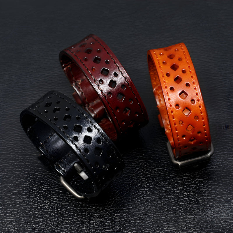 Trois bracelets ardillon en cuir perforé, style rétro, couleurs noir, marron et cognac, modèle Holden pour homme.