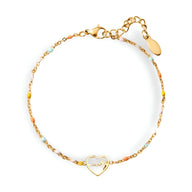 Bracelet fin en argent sterling avec chaîne décorée de petites perles colorées et pendentif cœur battement de cœur.