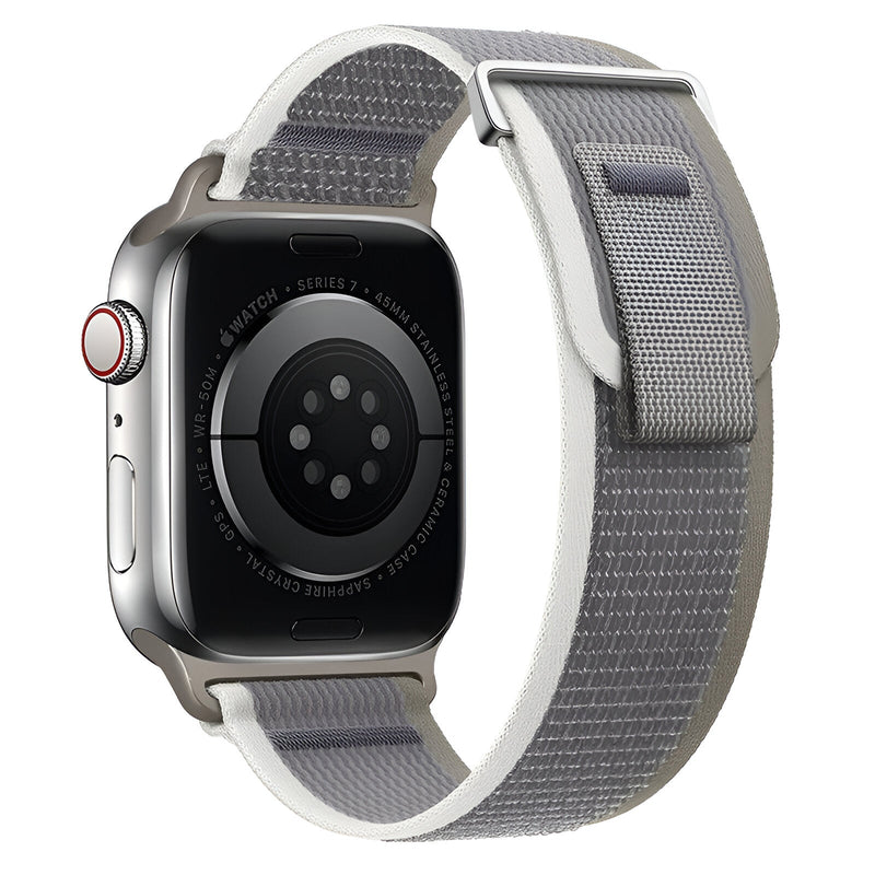Bracelet Elios en nylon gris clair avec fermeture velcro pour Apple Watch, style Trail Edition.