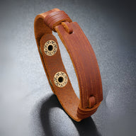 Bracelet homme en cuir marron effet vintage à attaches rondes métalliques couleur bronze.