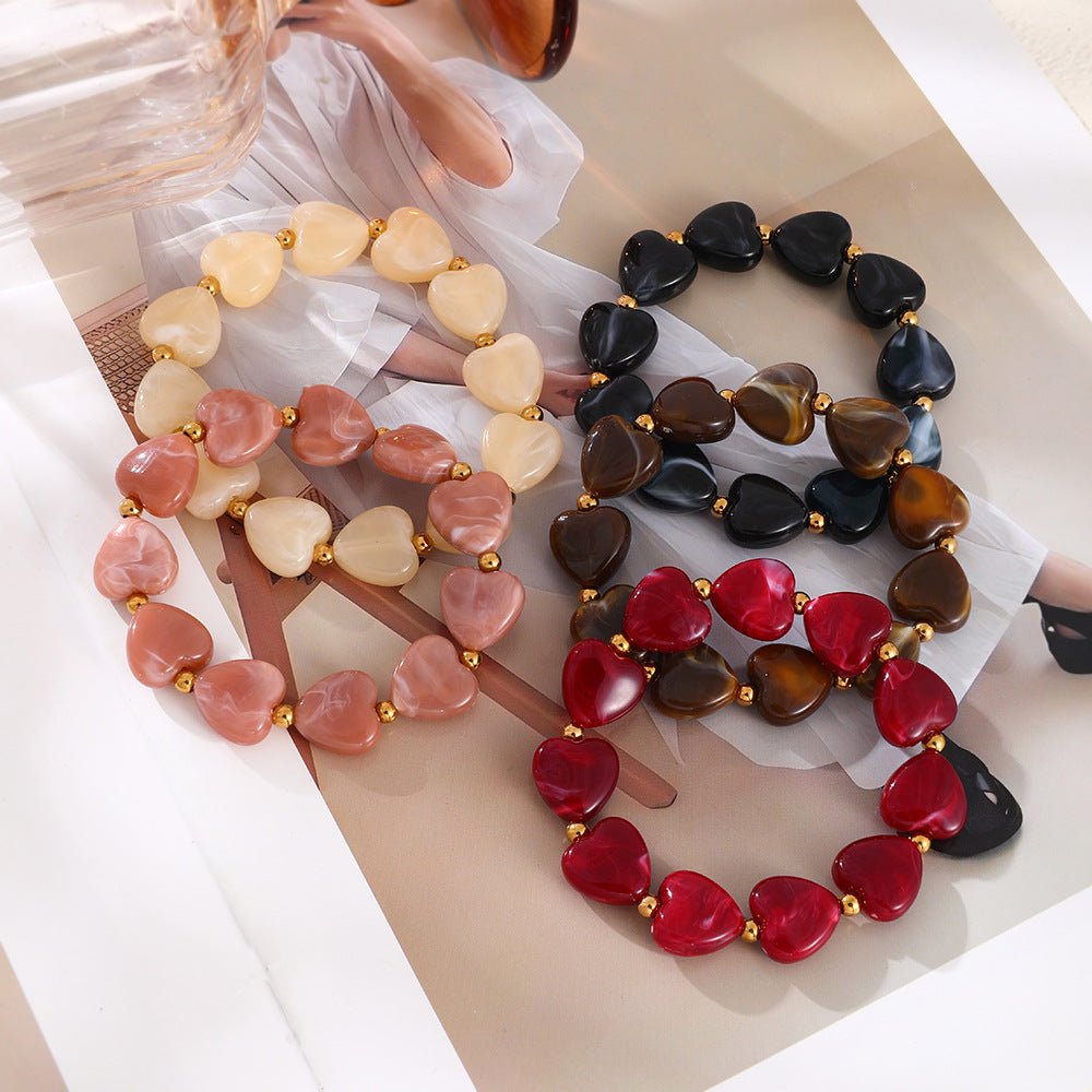 Shiny Resin Heart Bracelet, Elastic Beaded Bracelet with Decorative Gold Beads, Romantic and Radiant Jewelry, Aroba Model