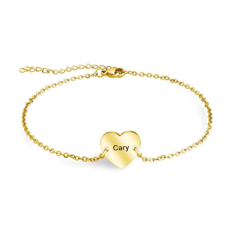 Bracelet en acier inoxydable doré avec cœur personnalisé gravé "Cary" et chaîne fine ajustable.