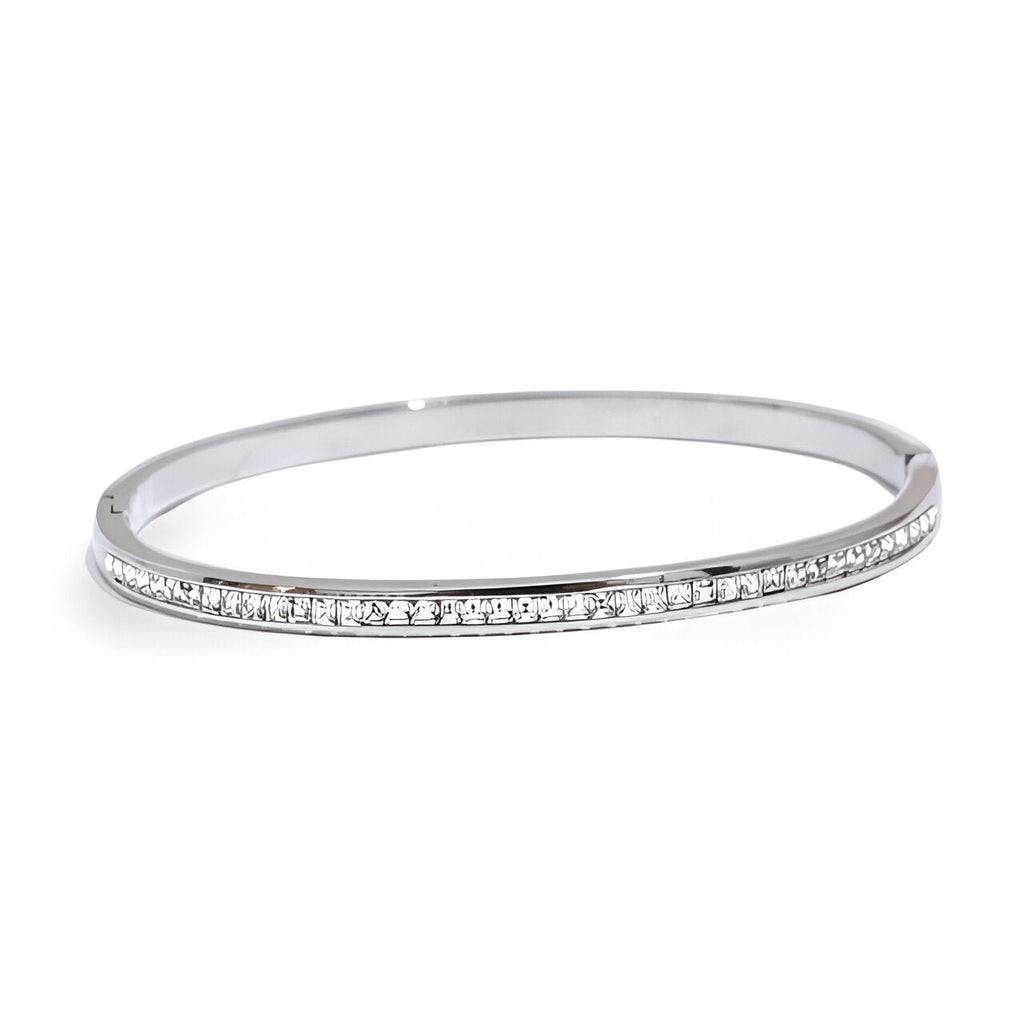 Bracelet fin en acier inoxydable plaqué or avec rangée de petites pierres brillantes, style Vynette.