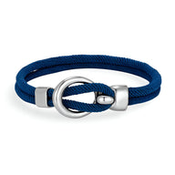 Bracelet cordon bleu marine avec crochet et anneau en acier inoxydable brillant.
