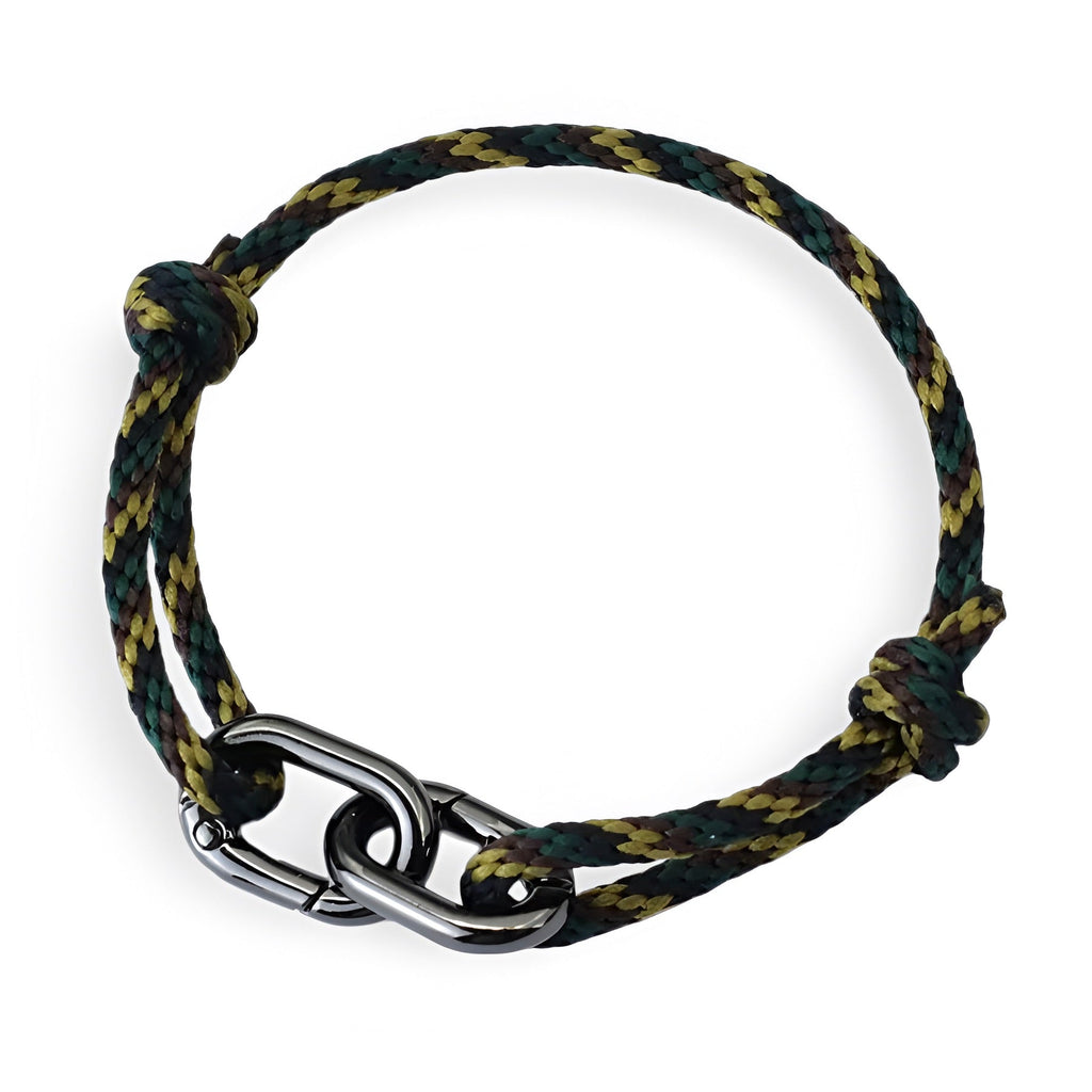 Bracelet cordon vert et marron à double mousquetons en métal noir pour homme.