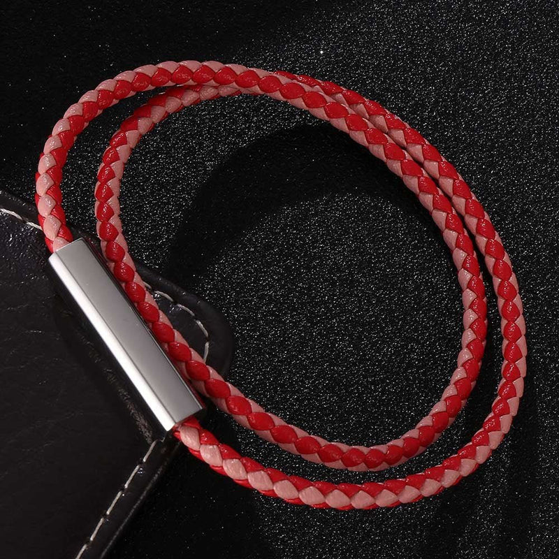 Bracelet cordon à enrouler en cuir tressé rouge et beige avec fermoir argenté brillant.