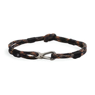 Bracelet cordon noir et marron à nœud avec fermoir mousqueton en métal argenté.