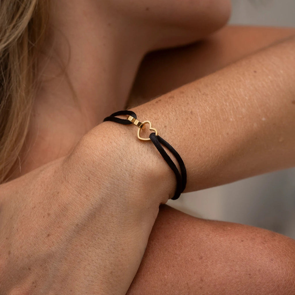 Adjustable Cord Bracelet for Women, Double Heart Jewelry in Gold-Plated Stainless Steel, Summer Nylon Cord, Elegant Romantic Gift, Model Fenza