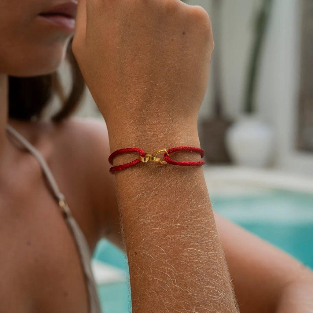 Adjustable Cord Bracelet for Women, Double Heart Jewelry in Gold-Plated Stainless Steel, Summer Nylon Cord, Elegant Romantic Gift, Model Fenza