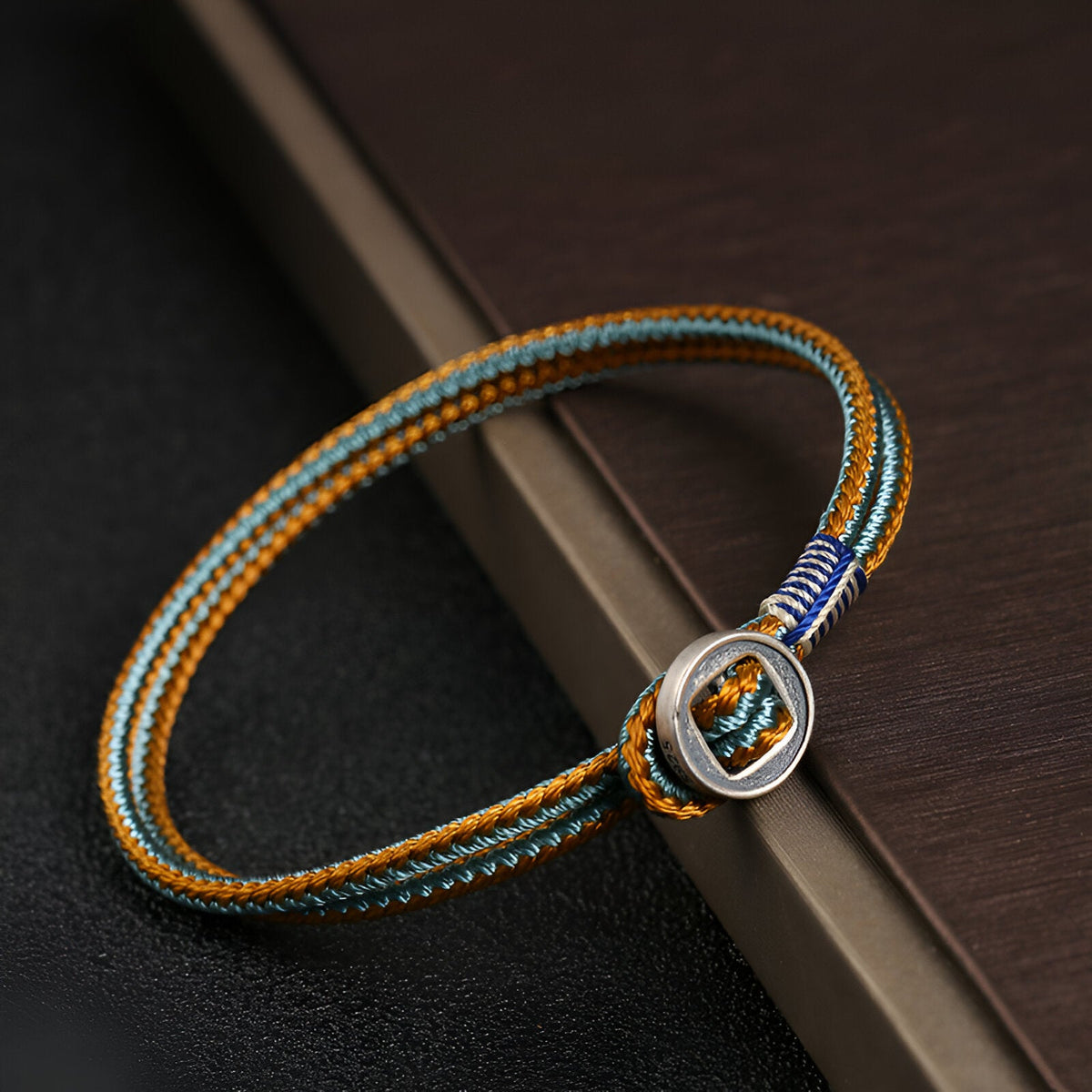 Bracelet cordon jaune et bleu avec fermoir argent sterling modèle Cristiano.