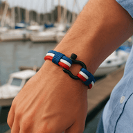 Bracelet cordon tricolore bleu blanc rouge avec mousqueton noir en acier inoxydable pour homme.