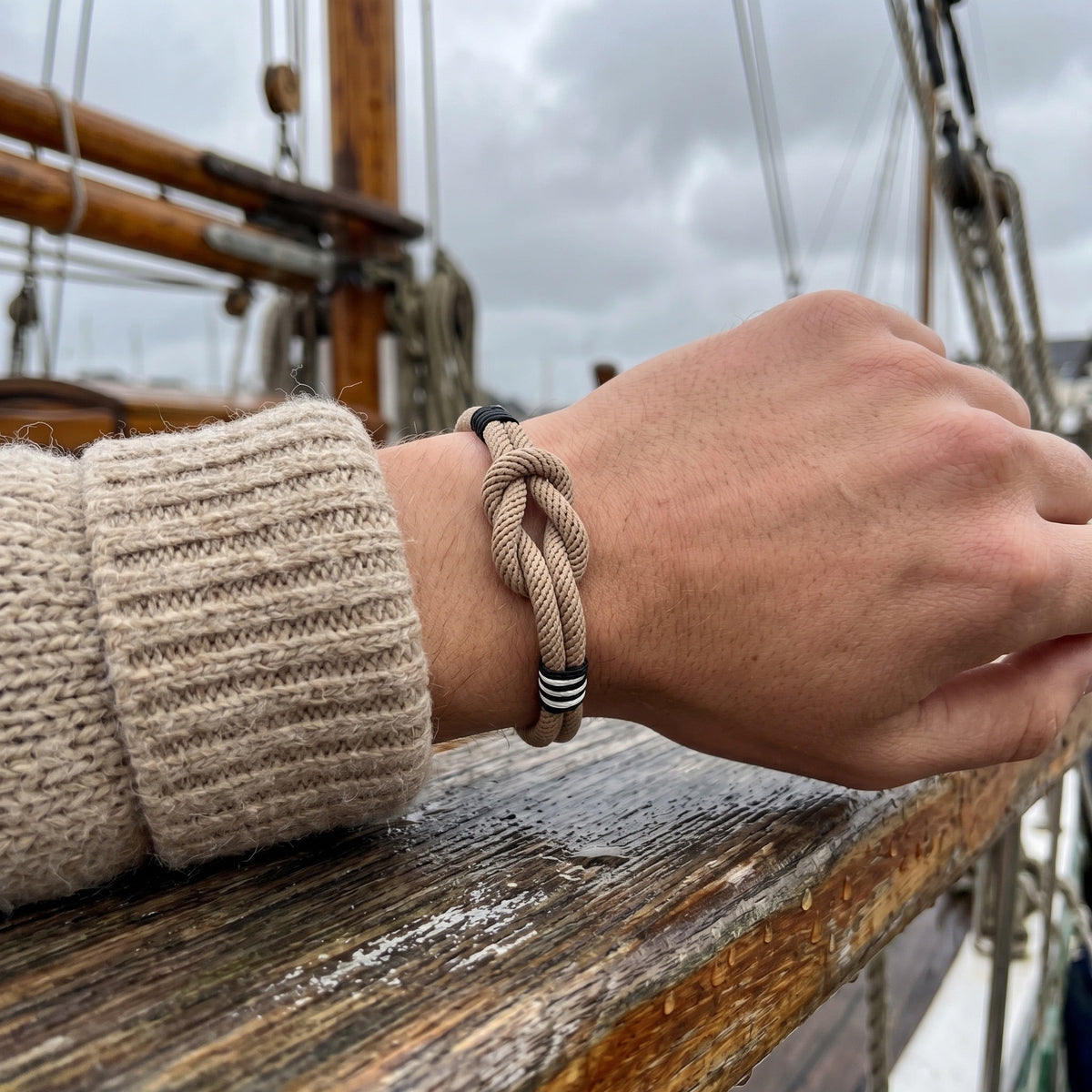 Bracelet cordon Bretagne, noeud marin, couleurs bretonnes, noir et blanc, modèle Malo