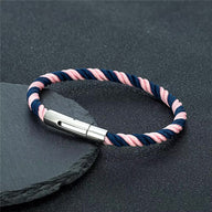 Bracelet cordon mixte bleu marine et rose avec fermoir métallique argenté, style Nash.