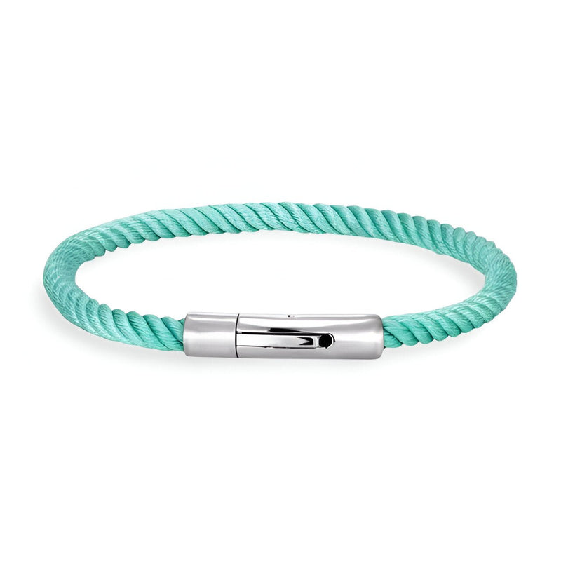 Bracelet cordon turquoise torsadé avec fermoir métallique argenté lisse et moderne.