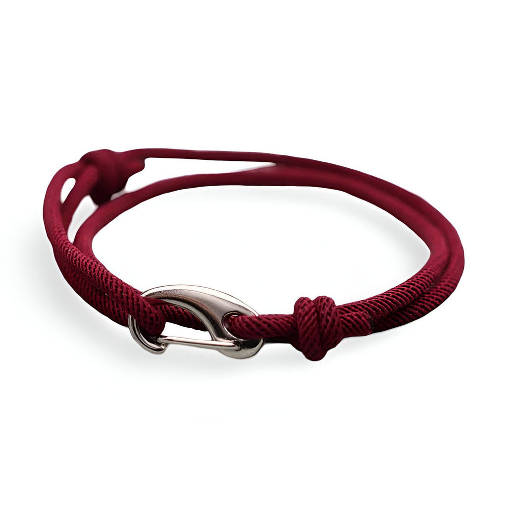 Bracelet cordon coulissant bordeaux avec mousqueton en métal argenté pour homme.