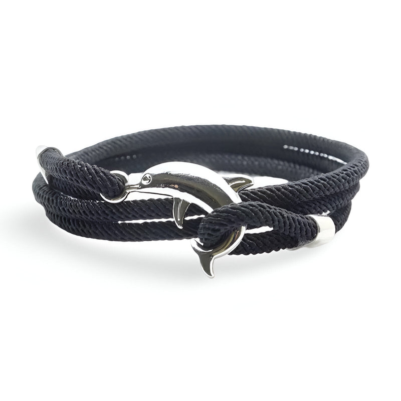 Bracelet cordon noir pour homme avec pendentif dauphin en métal argenté, style minimaliste.