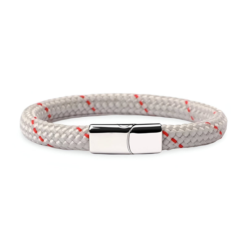 Bracelet cordon gris clair en corde de bateau avec détails rouges et fermoir acier inoxydable brillant.