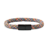 Bracelet cordon multicolore en corde de bateau avec fermoir en acier inoxydable noir mat.