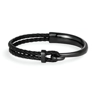 Bracelet homme noir en cuir tressé avec crochet en acier inoxydable noir brillant.